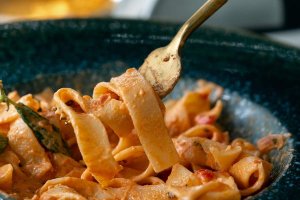 BuzzFeed's Recipe Bot Falters on a Meal for Laid-Off Media Workers