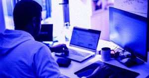 AI-Powered 'Overemployed' Workers Juggle Multiple Salaried Roles